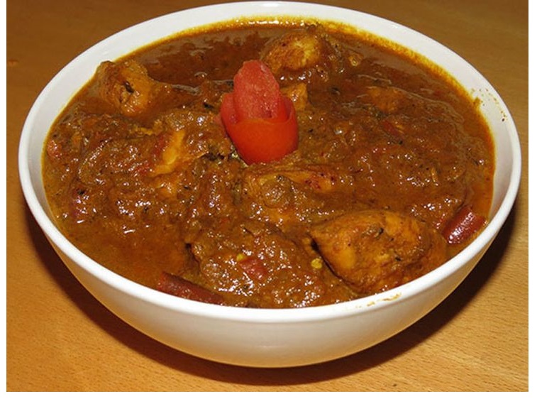 Order 73. Chicken Curry food online from Star India store, San Francisco on bringmethat.com