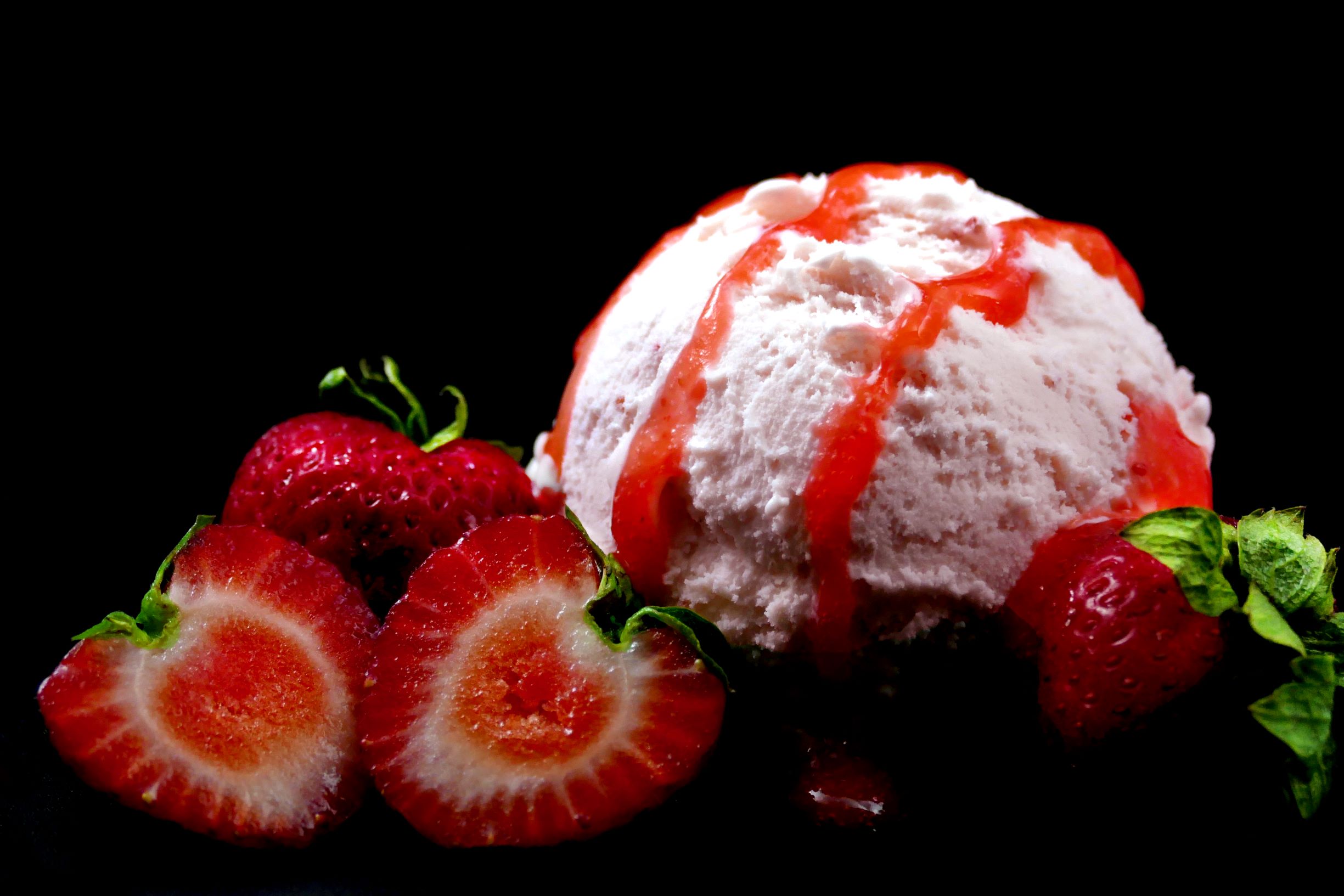 Order Strawberry Cheesecake Ice Cream food online from Milkster Nitrogen Creamery - store, Northville on bringmethat.com