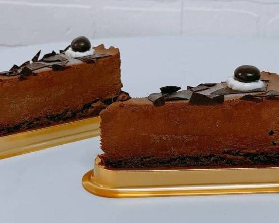 Order Chocolate Mousse Cake food online from Qlicious Bubble Tea & Pastries store, Liberty on bringmethat.com