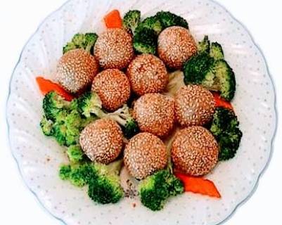 Order Sesame Ball (4 pcs) food online from Wok Express store, Maryland Heights on bringmethat.com