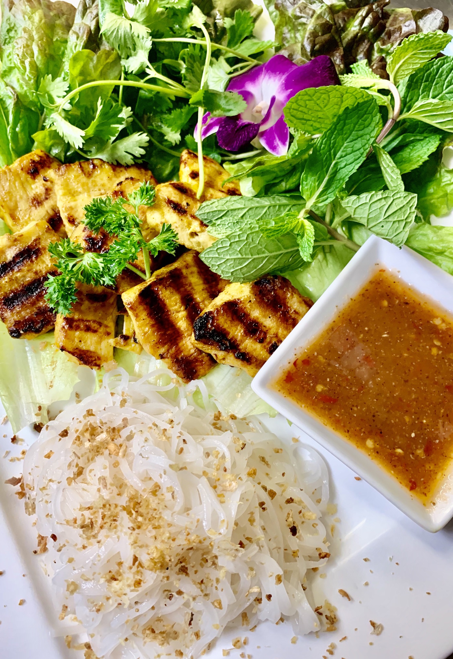 Order Summer Chicken food online from Karakade Thai Cuisine store, Redwood City on bringmethat.com