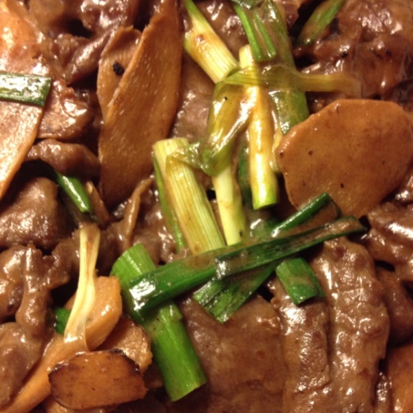 Order 8. Ginger Scallion Beef food online from Orient Express Restaurant store, Seattle on bringmethat.com