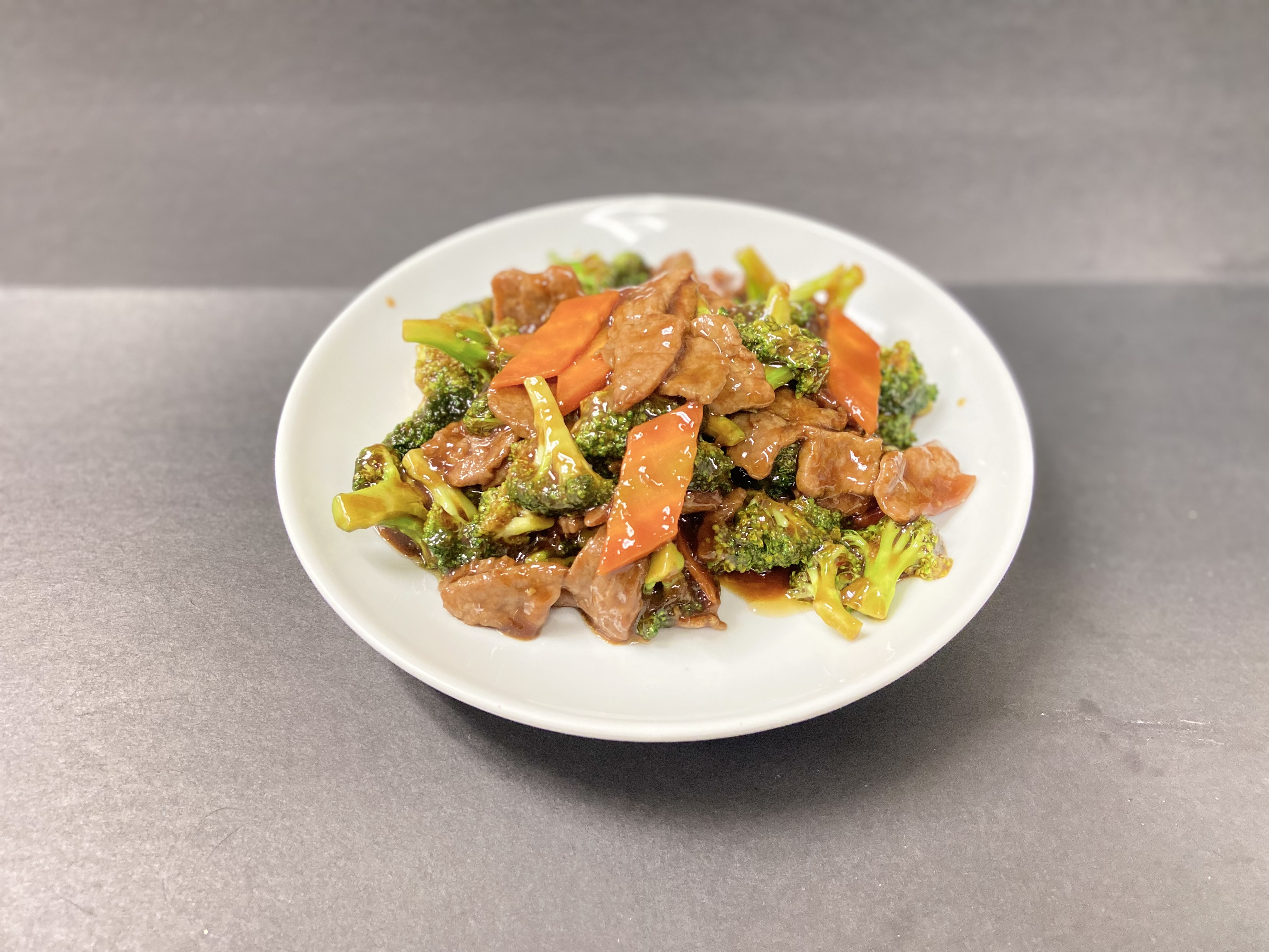 Order B01. Beef Broccoli Special food online from Riyen Chinese Restaurant store, Mesquite on bringmethat.com