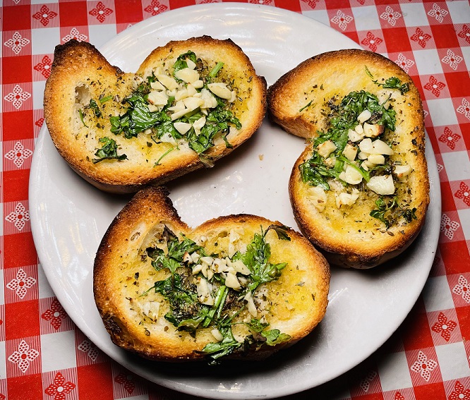 Order Garlic Bread food online from Pines of Rome store, Bethesda on bringmethat.com