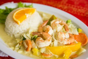Order D7. Green Curry food online from 3 Sisters store, Ephrata on bringmethat.com
