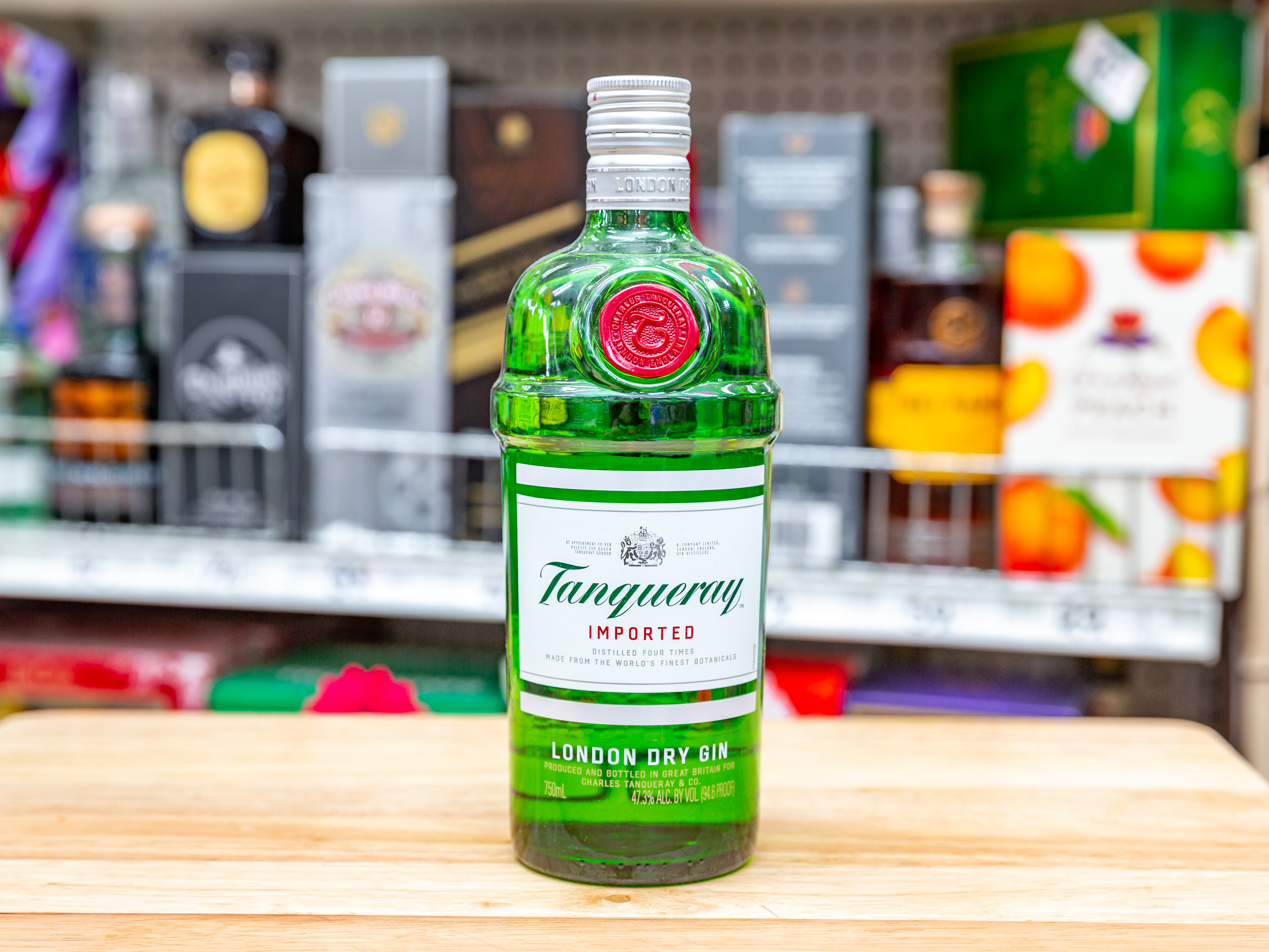 Order Tanqueray, 750 ml. Gin  food online from Holiday House Liquor store, Brea on bringmethat.com