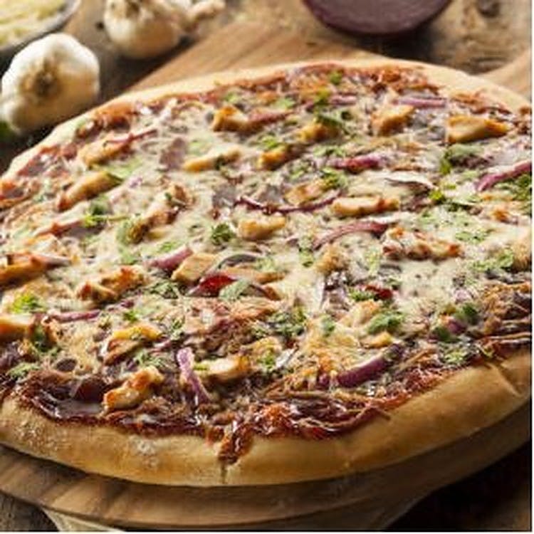 Order BBQ Chicken Pizza - Small (6 Slices) food online from Sabrossa Pizza store, Los Angeles on bringmethat.com