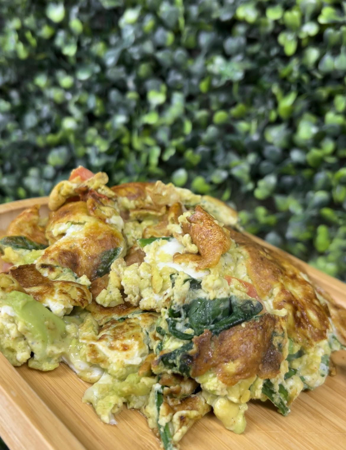 Order Green Omelet with Avocado food online from Ossys Bakery store, Glendale on bringmethat.com