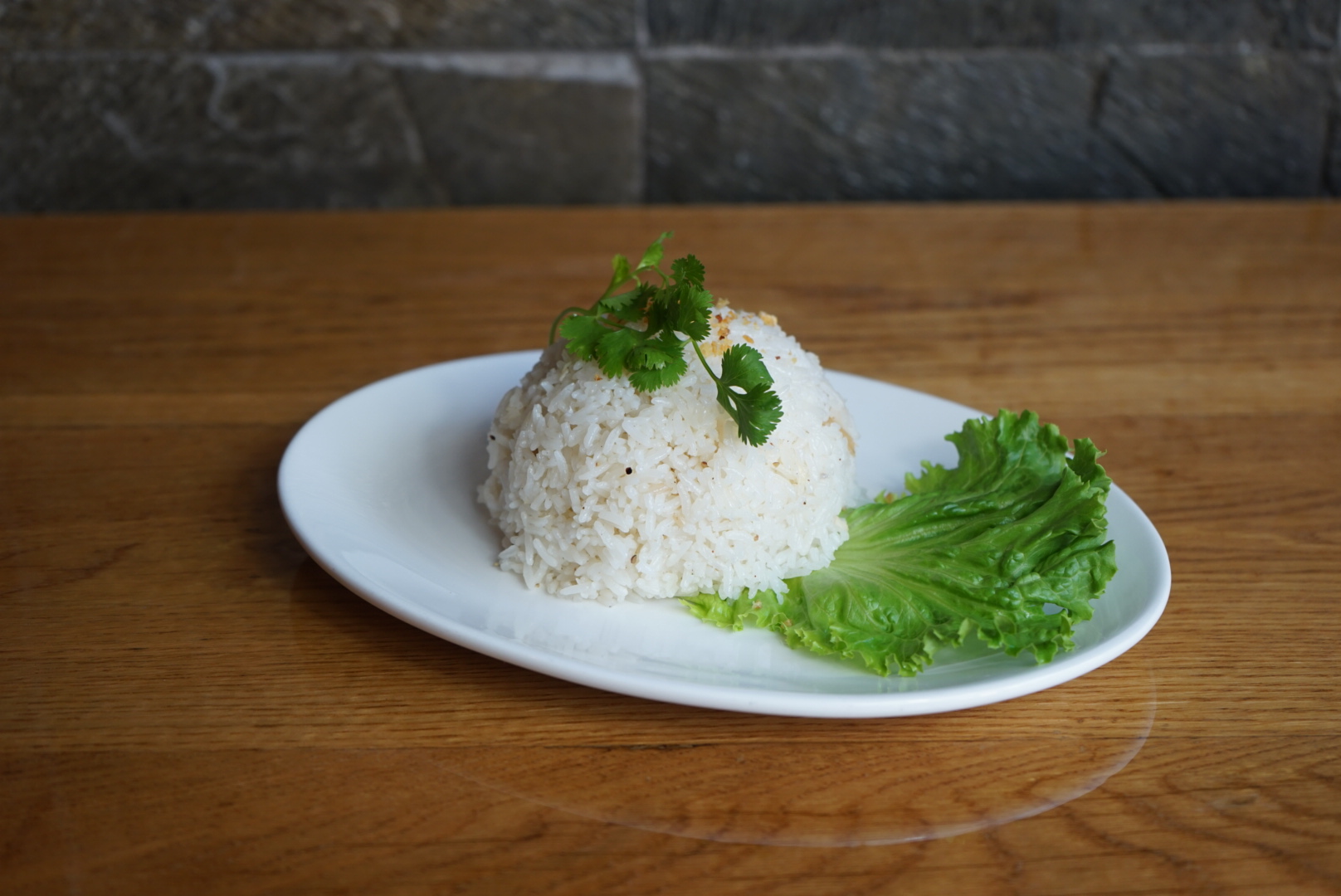 Order Garlic and Ginger Rice food online from Lers Ros Thai  store, San Francisco on bringmethat.com