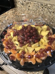 Order Fruit Tray (Seasonal Fruit) food online from 'sippi Sippin' Coffee Llc store, Tupelo on bringmethat.com