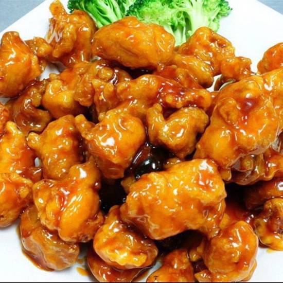 Order Spicy Orange Chicken  food online from Lucky Wok Chinese Food store, Ontario on bringmethat.com