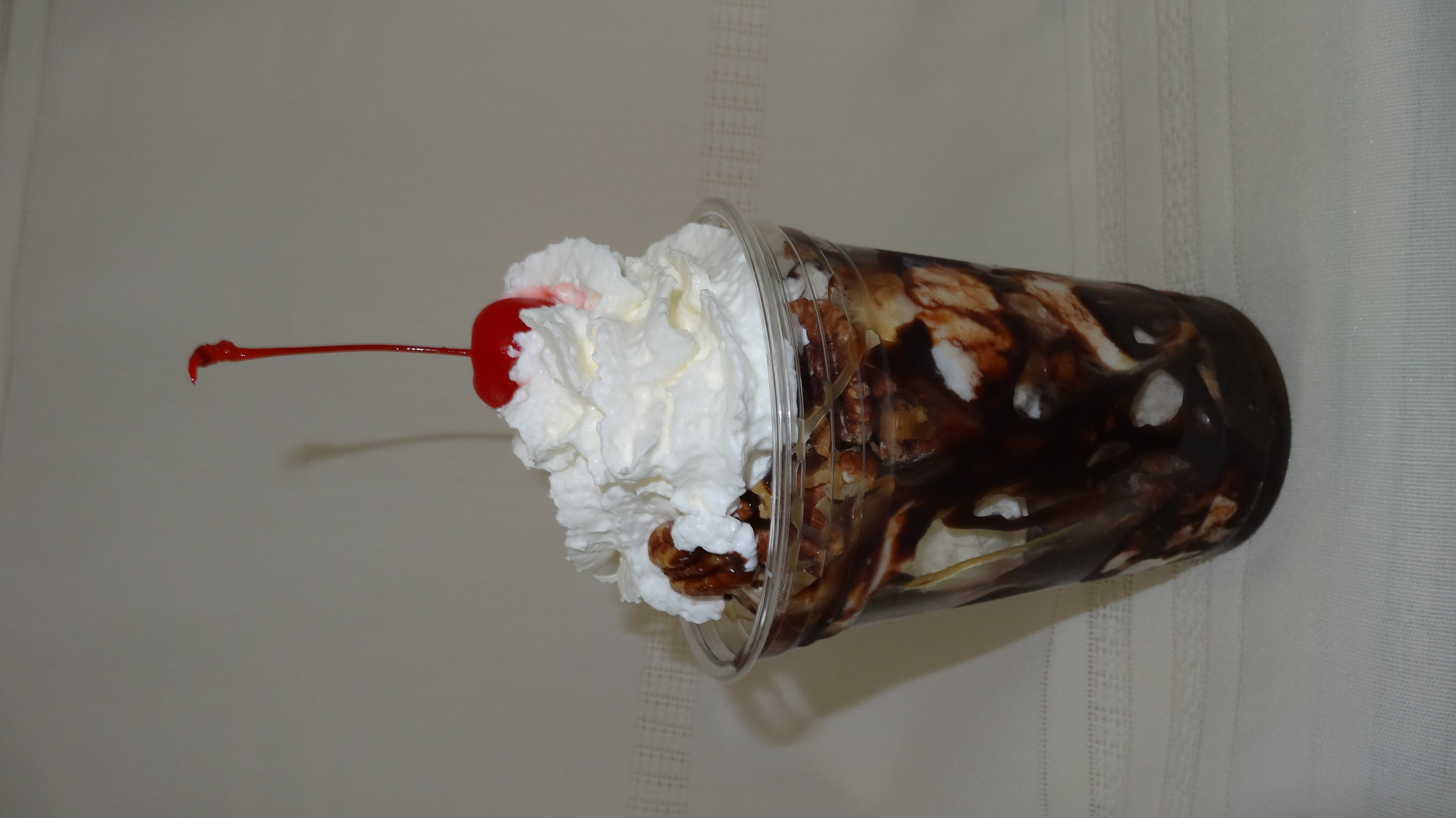 Order Pecan Turtle Sundae food online from Flavor Frenzy store, Addison on bringmethat.com