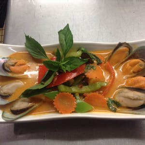 Order C-9. Mussel Curry Dinner food online from Thai Smile store, Hamden on bringmethat.com
