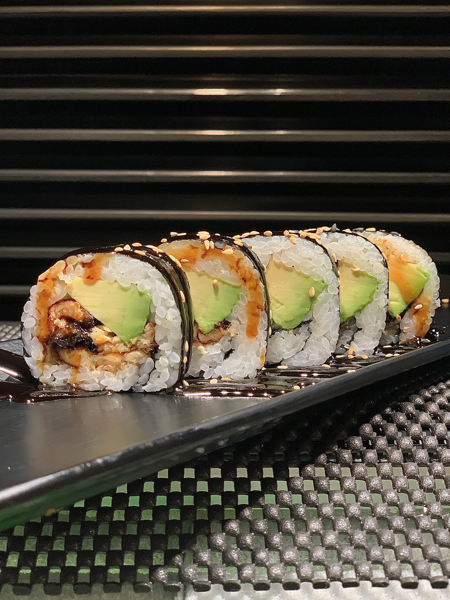 Order Eel Avocado Roll food online from Kazuki Sushi store, Los Angeles on bringmethat.com