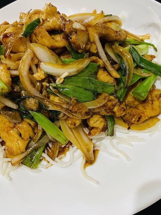 Order Mongolian Chicken  food online from Wei Authentic Chinese Cuisine store, Gwinnett County on bringmethat.com