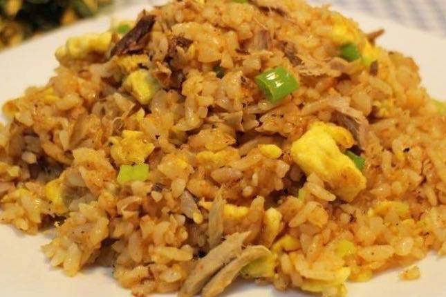 Order White Meat Chicken Fried Rice food online from Crystal Jade store, Eagan on bringmethat.com