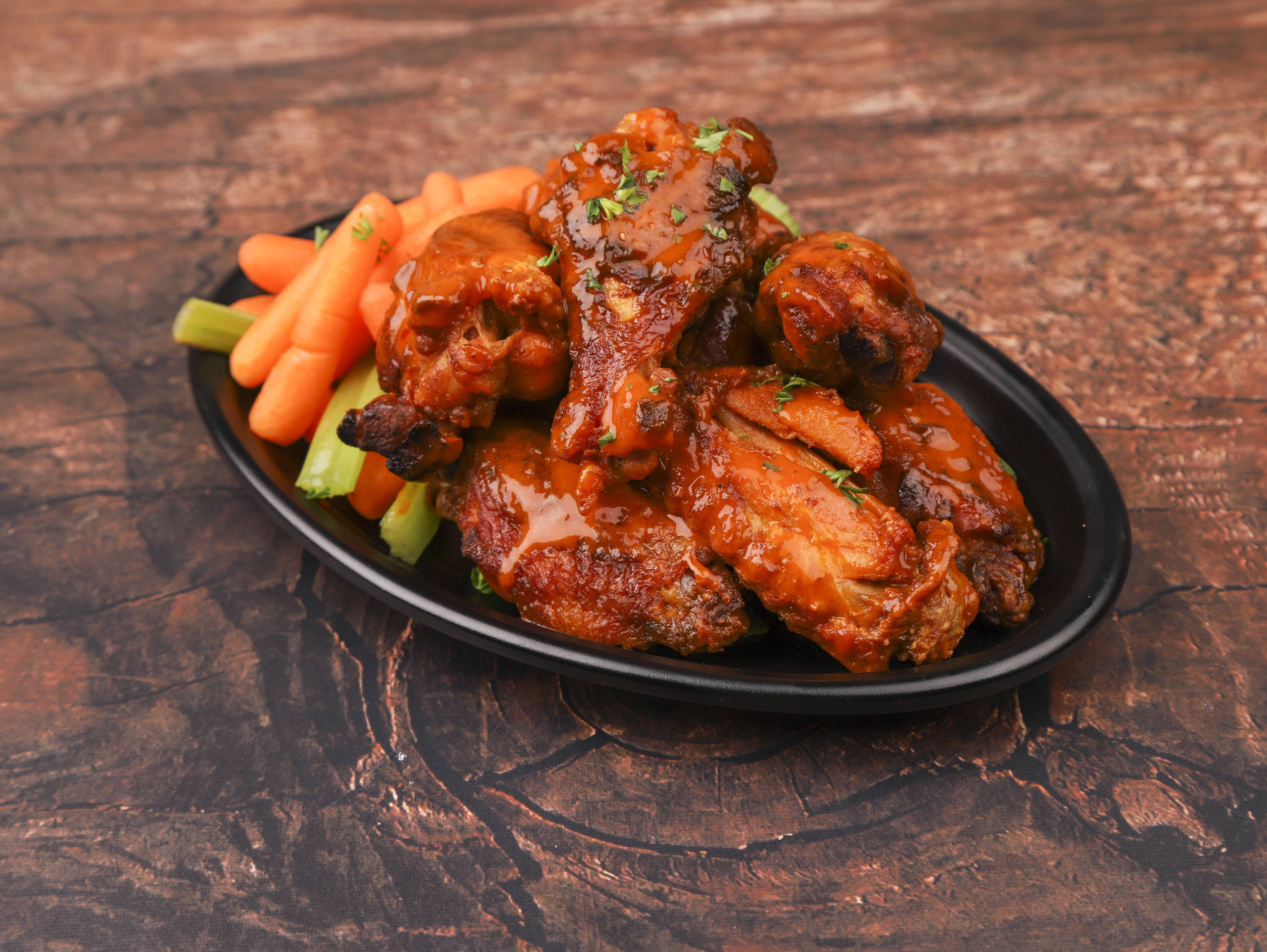 Order 8 Piece Chicken Wings food online from La Carreta Mexican Restaurant store, Raleigh on bringmethat.com