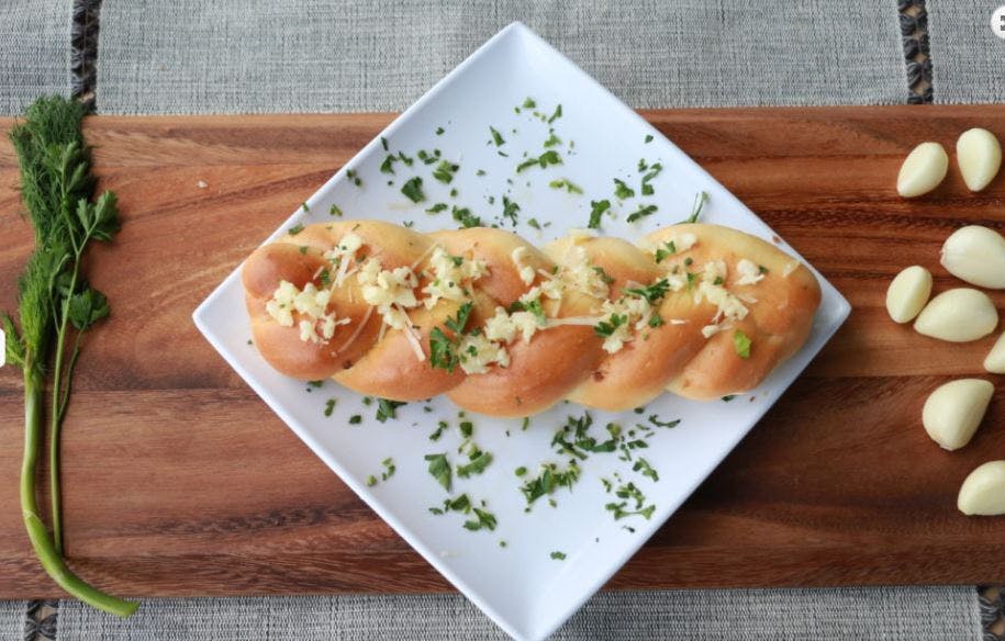 Order Garlic Bread - Appetizer food online from Pasta Roma store, Los Angeles on bringmethat.com