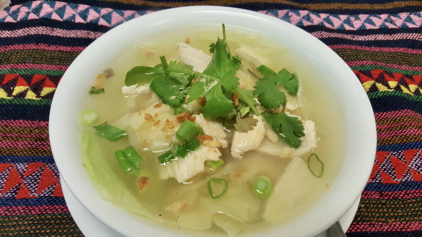 Order 10. Wonton Soup food online from Thai Rama store, Glendale on bringmethat.com