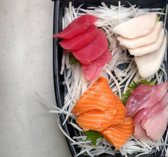 Order Sashimi Appetizer food online from Formosa store, IOWA CITY on bringmethat.com
