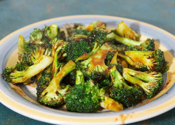 Order 82. Broccoli with Garlic Sauce food online from Golden house store, Astoria on bringmethat.com