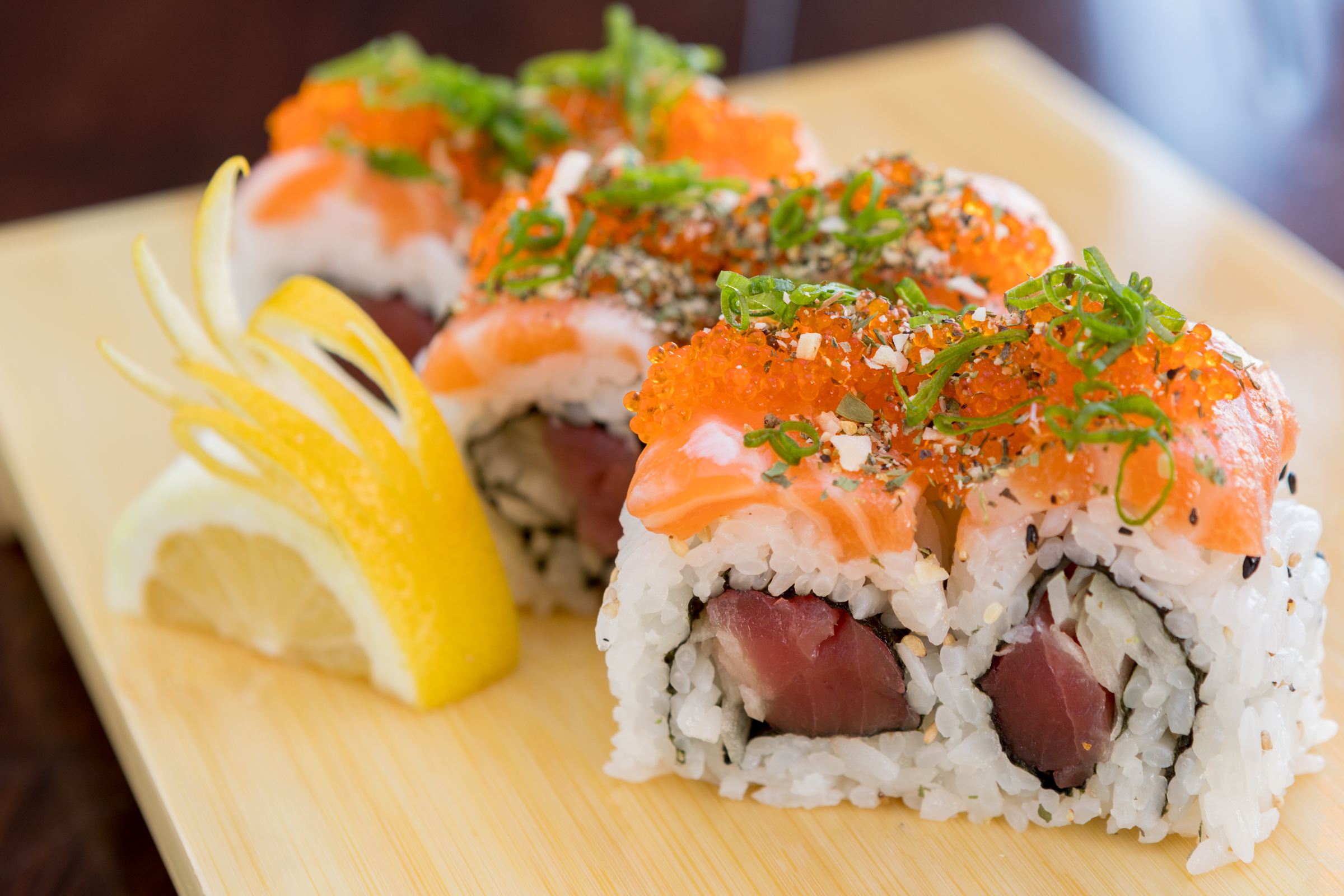 Order Dilly Salmon Roll food online from Yo Sushi store, Vallejo on bringmethat.com