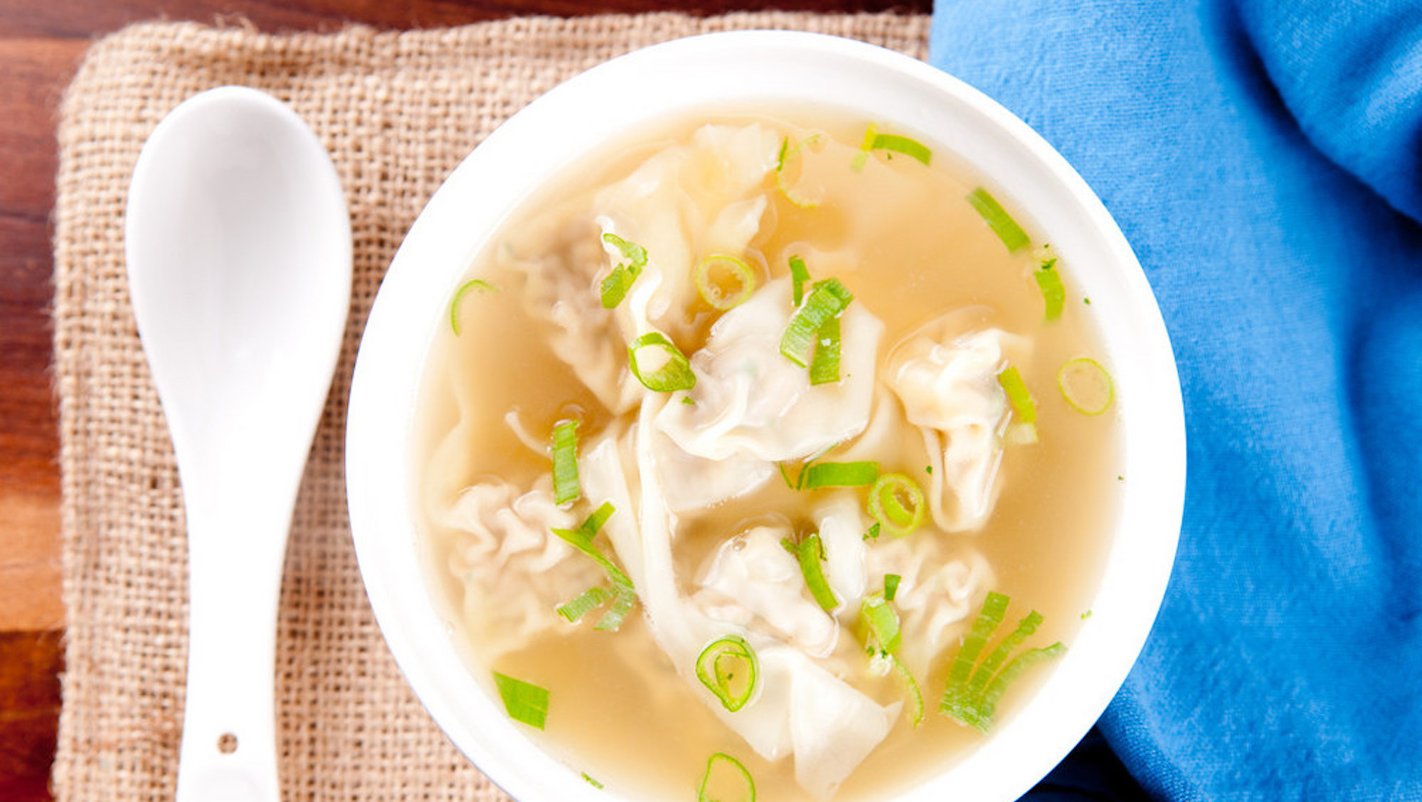 Order House Special Wonton Soup 招牌雲吞湯  food online from Full House Seafood Restaurant store, Arcadia on bringmethat.com