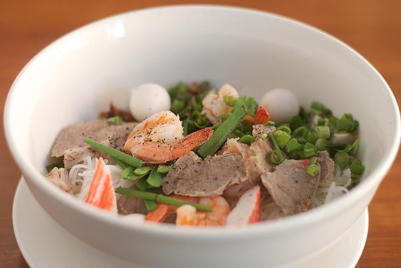 Order 29B. Hu Tieu Nam Vang Kho food online from Miss Saigon store, San Francisco on bringmethat.com