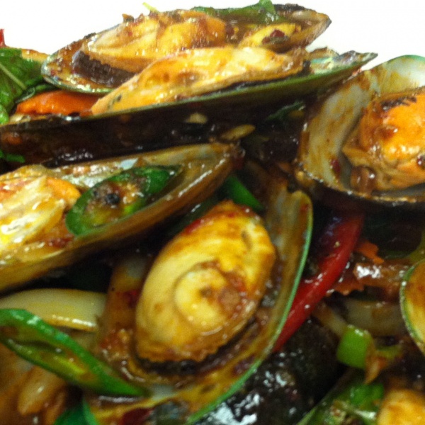 Order HS3. Hot and Spicy Mussels food online from Taste of Thai store, San Bernardino on bringmethat.com