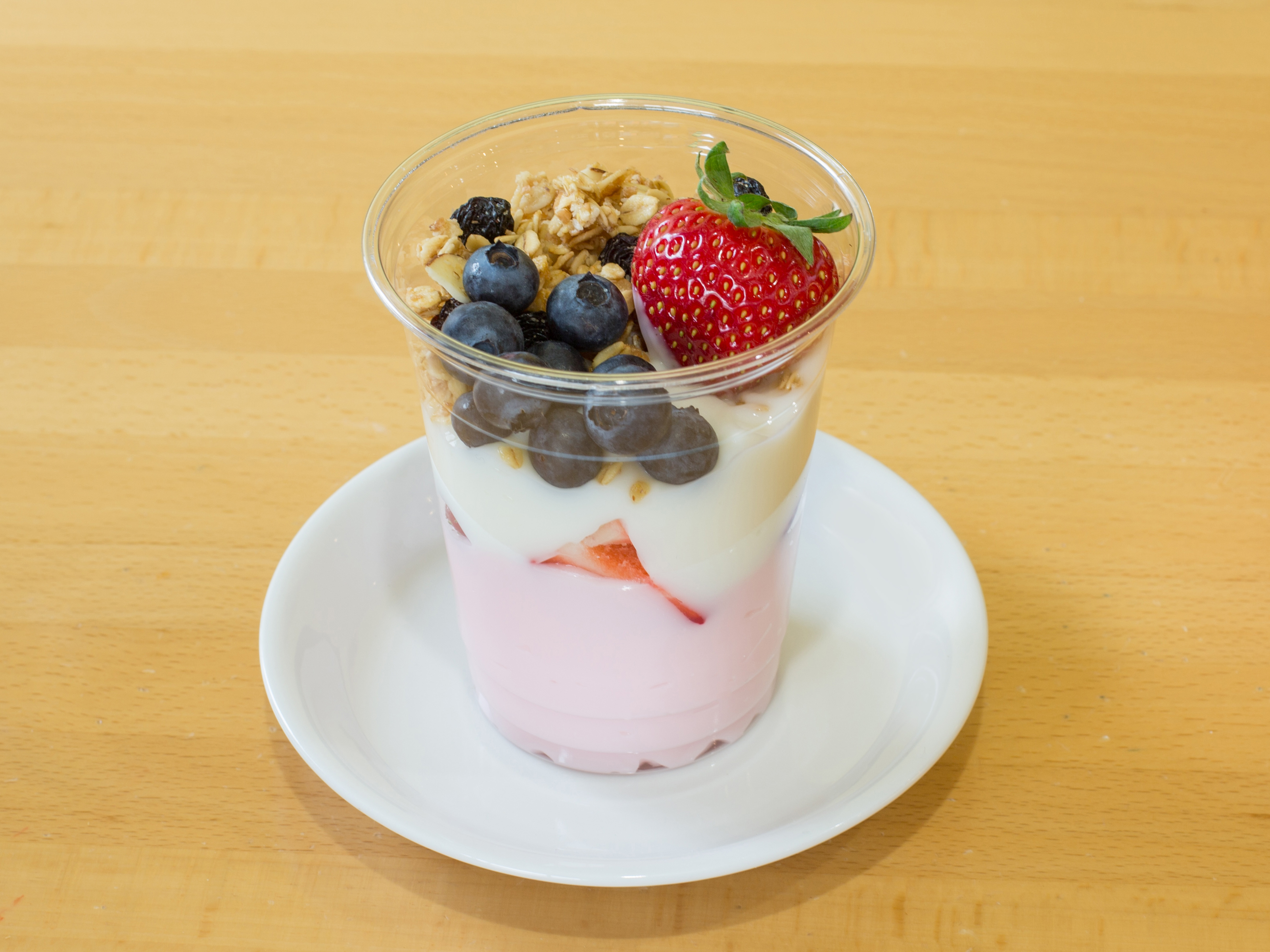 Order Strawberry & Vanilla Yogurt Parfait food online from Sweets & Cortaditos store, Belleville on bringmethat.com