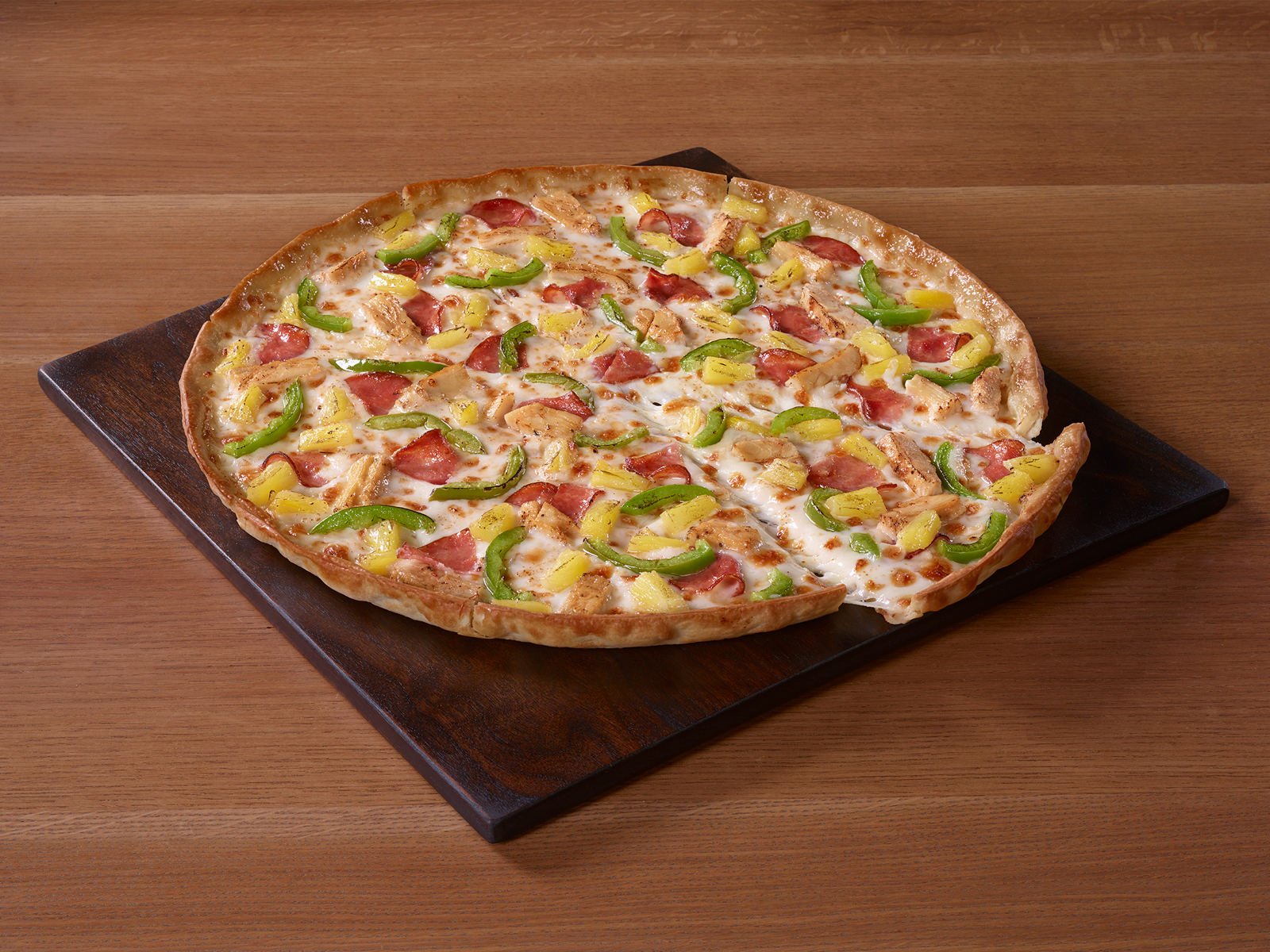 Order Hawaiian Chicken® Pizza food online from Pizza Hut store, Cochran on bringmethat.com