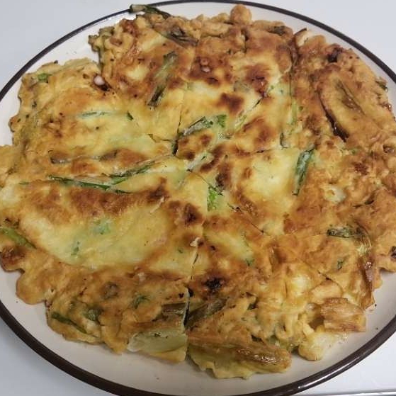 Order 13. Seafood Green Onion Pancake food online from Sisters Korean Kitchen store, Cerritos on bringmethat.com