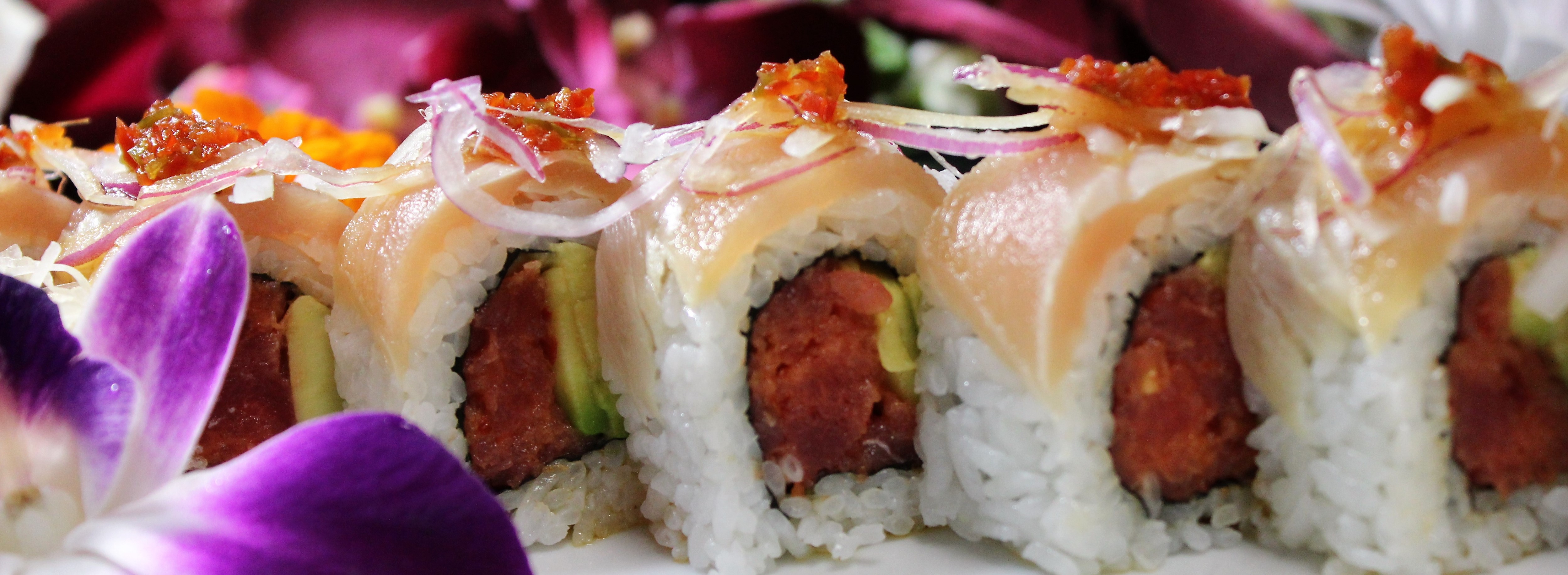 Order Albacore Special Roll food online from Cafe De Thai & Sushi store, Oceanside on bringmethat.com