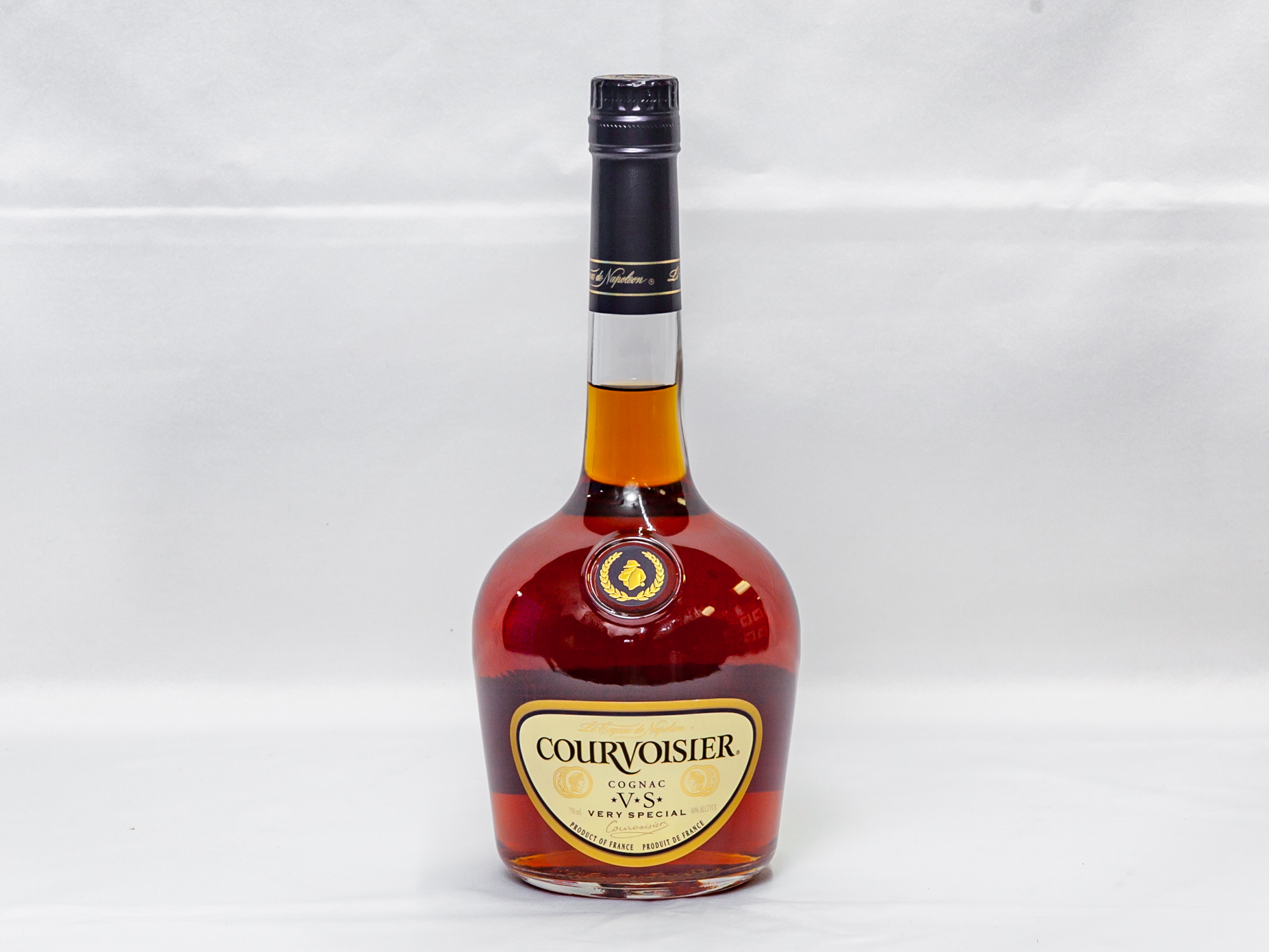 Order Courvoisier VS Cognac food online from Pm Food & Liquor store, Harvey on bringmethat.com