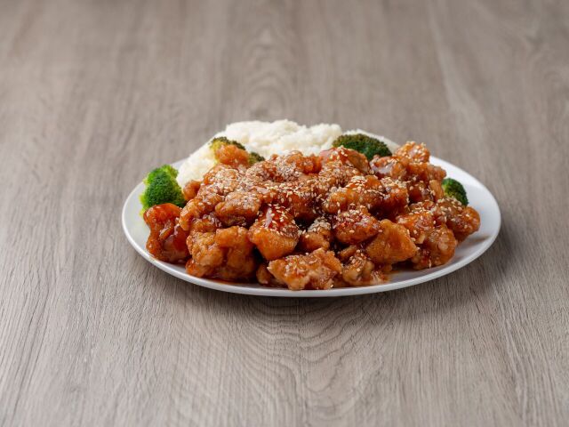 Order L10. Sesame Chicken Lunch Combo food online from Suxian Asian store, Tucker on bringmethat.com