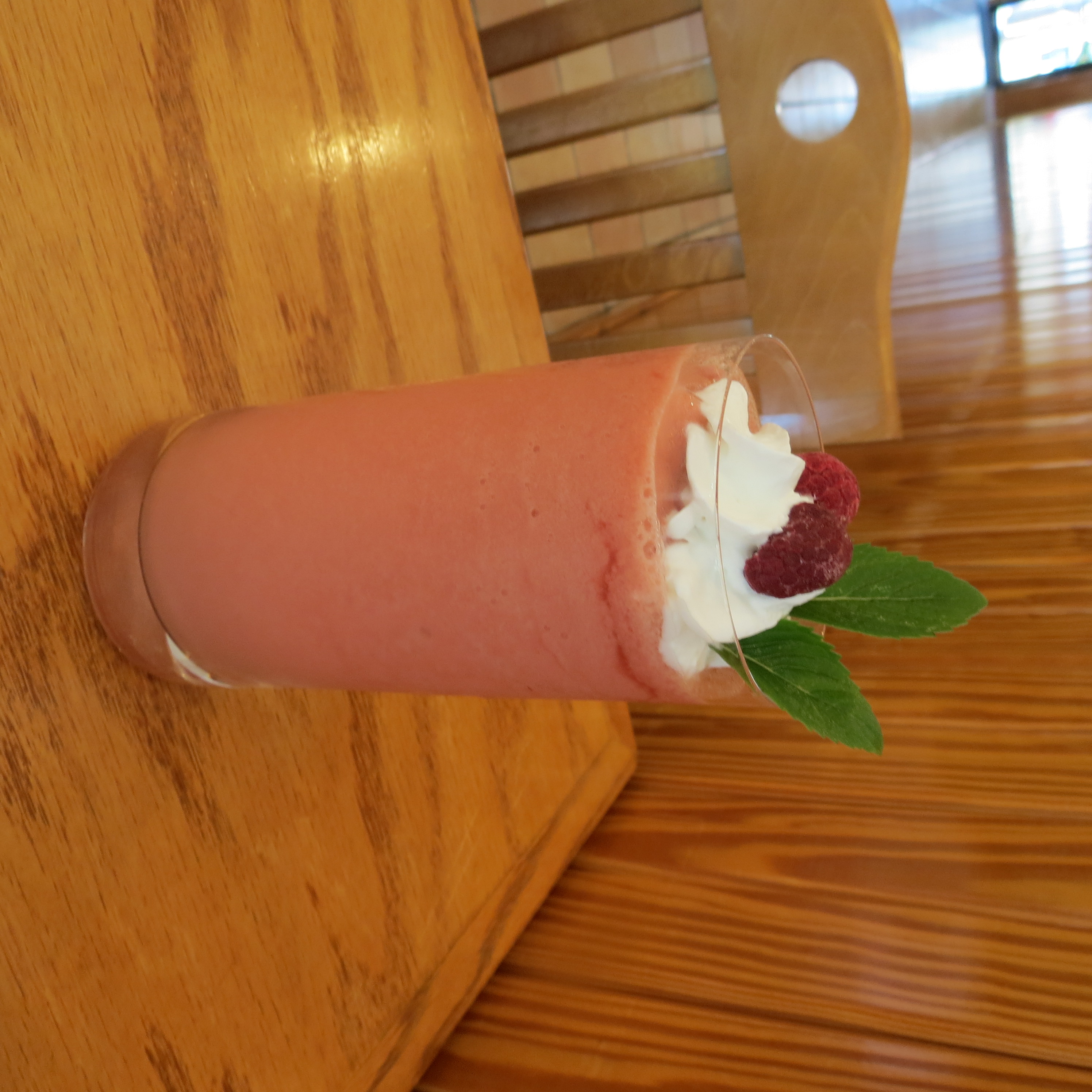 Order Peach Berry Smoothie food online from Grand Day Cafe store, Columbus on bringmethat.com