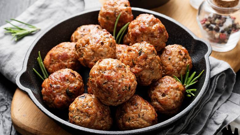 Order Homemade Meatballs food online from Chicken Wings Snob store, Detroit on bringmethat.com