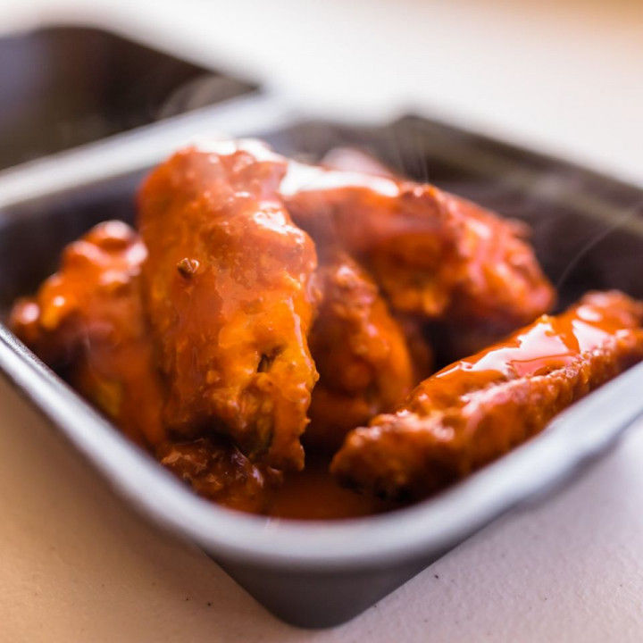 Order 6 Piece Chicken Wings food online from Pizza LA store, Los Angeles on bringmethat.com