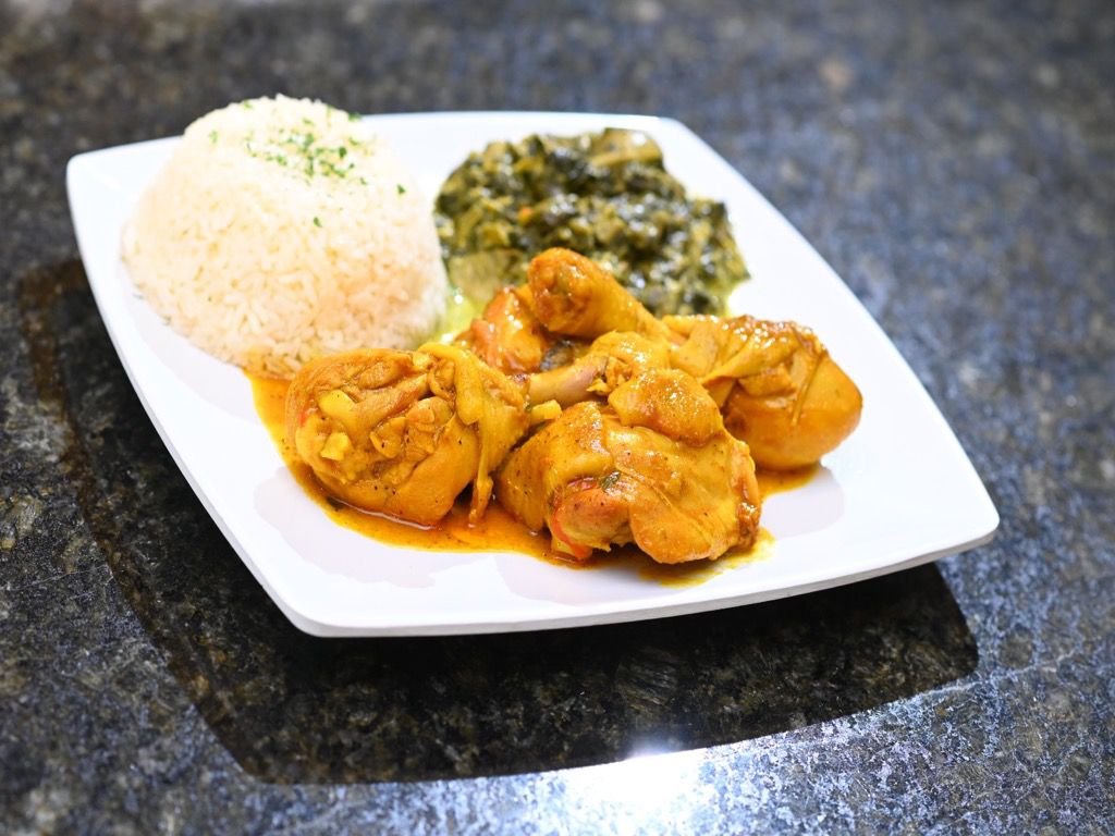 Order Curry Chicken food online from Cafe 214 store, Addison on bringmethat.com