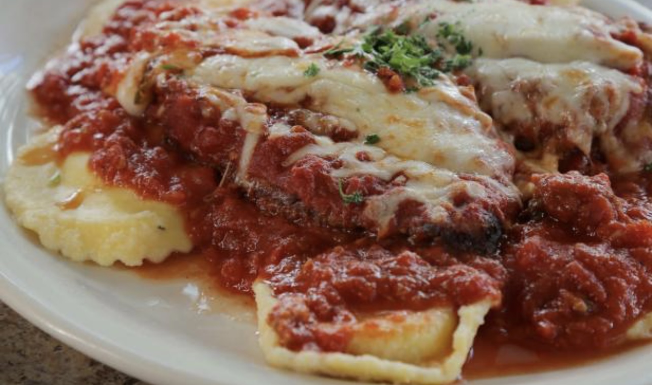 Order Baked Ravioli with Cheese food online from Rocco's Pizzeria store, Bronx on bringmethat.com