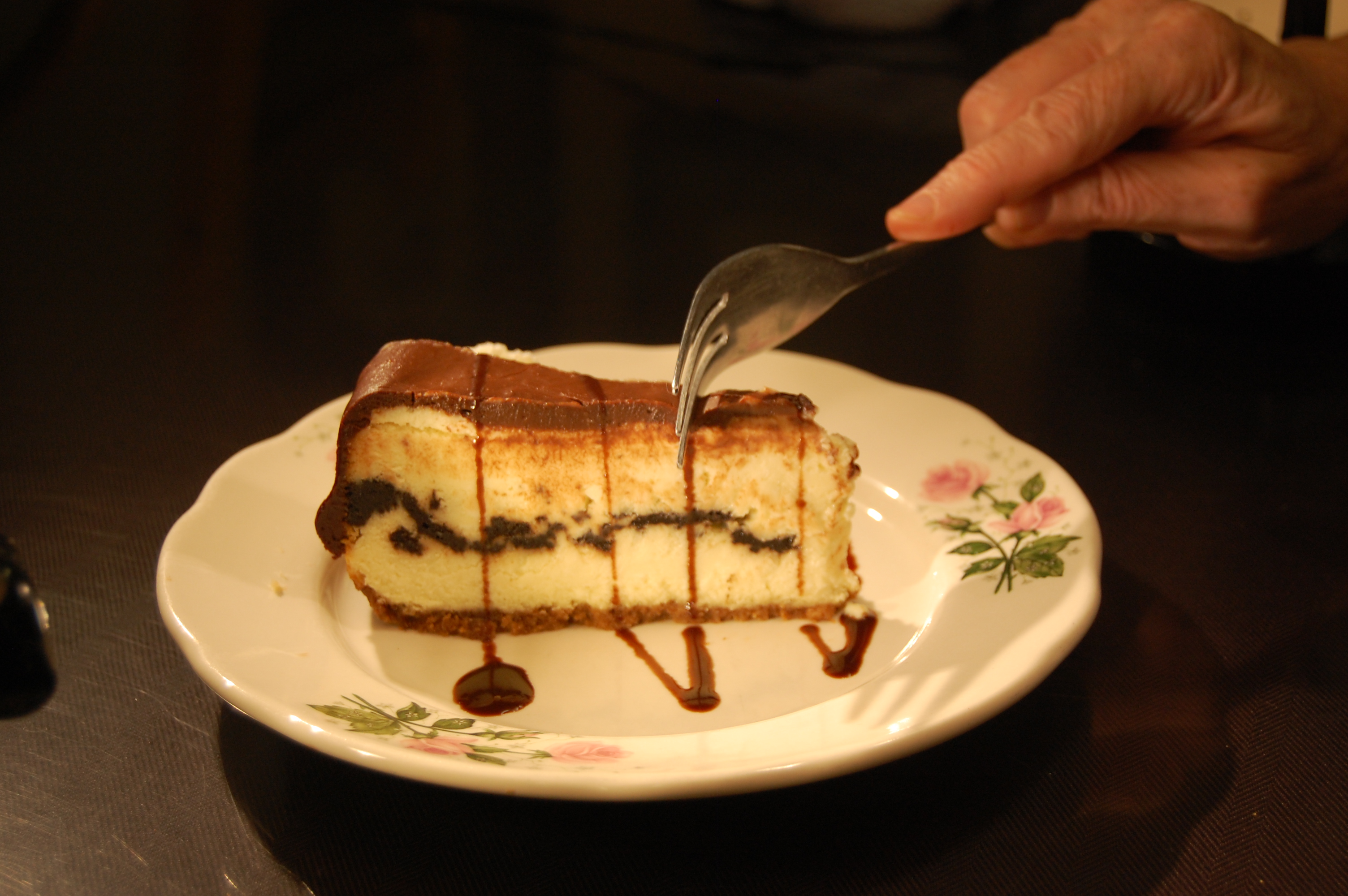 Order Oreo Cheesecake food online from Kiss the Cook store, Glendale on bringmethat.com