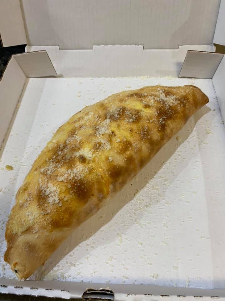 Order Cheese Calzone - Calzone food online from Gianni Pizza & Italian Ristorante store, Litchfield on bringmethat.com