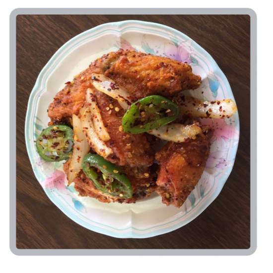 Order Salt & Pepper Chicken Wings  (10 pcs) food online from Lucky Wok Chinese Food store, Ontario on bringmethat.com