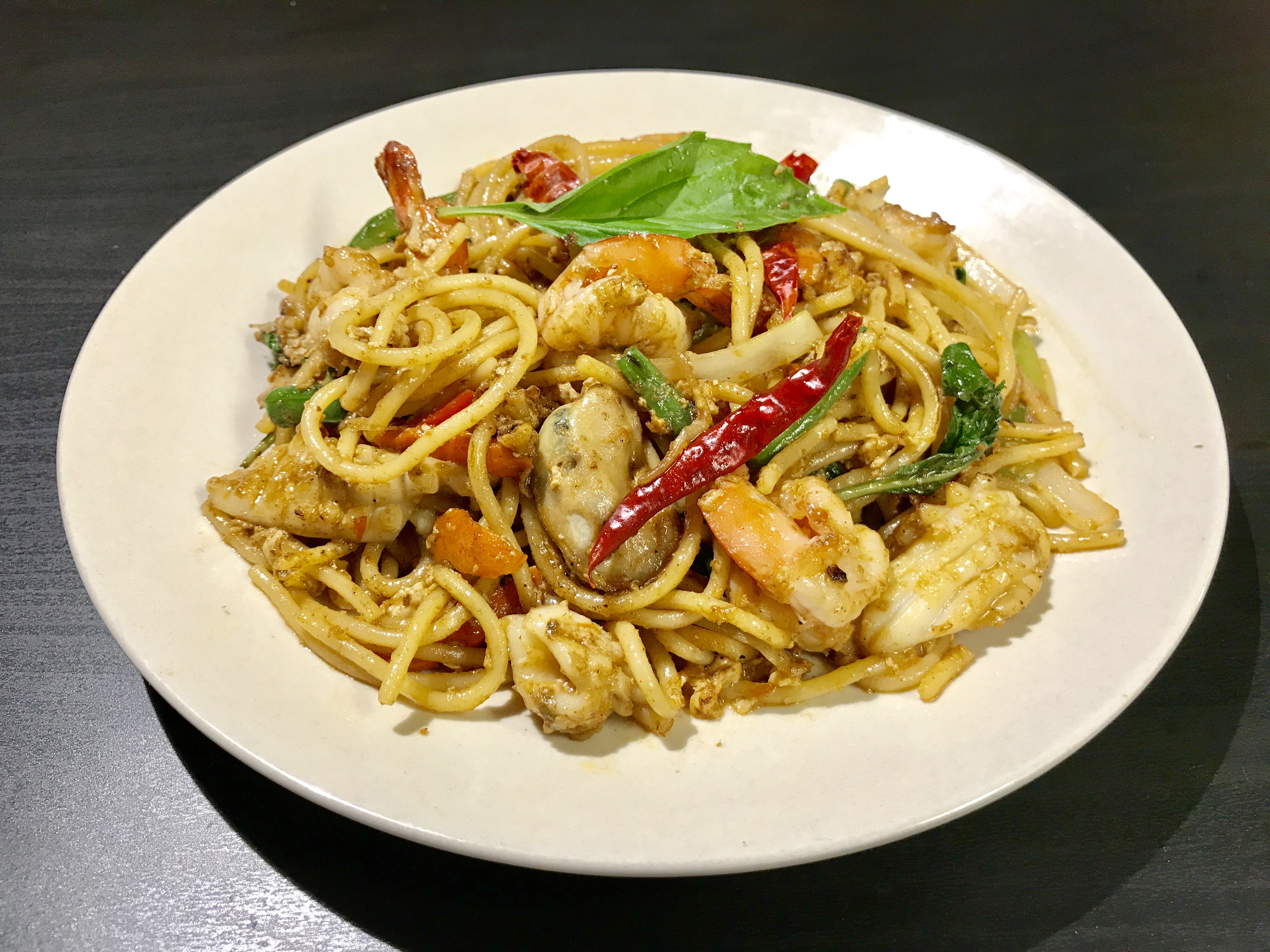 Order Seafood Spaghetti Kee Mao food online from Vera Thai Restaurant store, Sunnyside on bringmethat.com