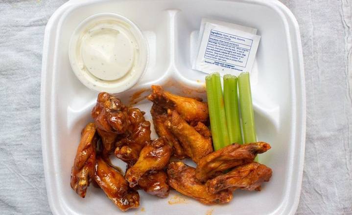 Order Crispy Chicken Wings (12) food online from T.W. Boons store, Greenwood on bringmethat.com