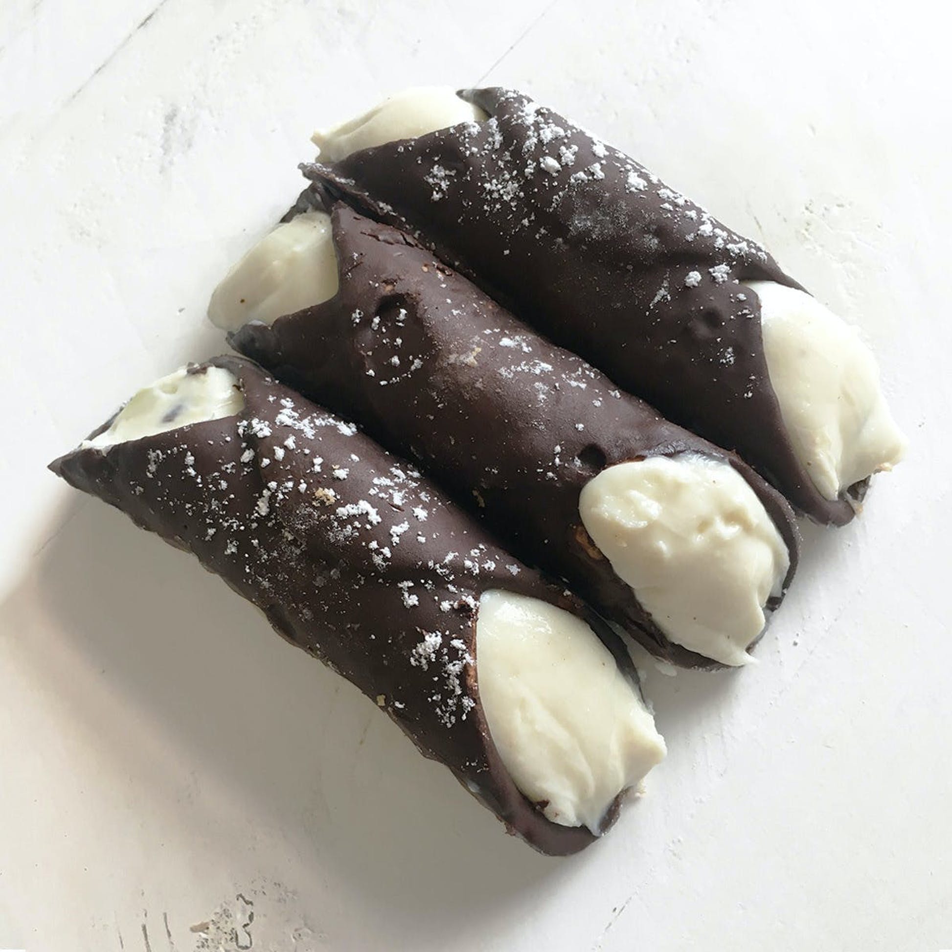 Order Miniature Chocolate Dipped Cannoli food online from E & L Bakery store, Bronx on bringmethat.com