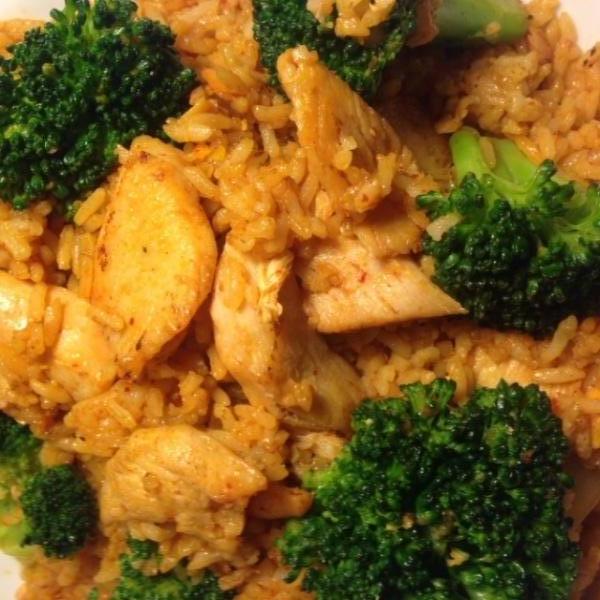 Order Thai Spicy Panang Fried Rice with Chicken  food online from Melanee thai store, Los Angeles on bringmethat.com