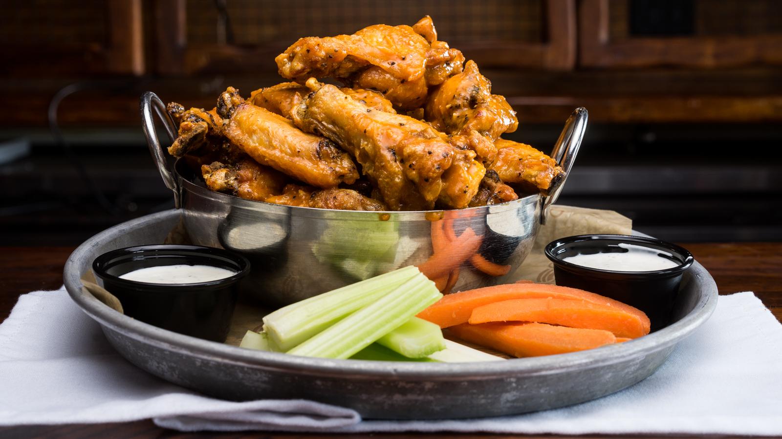 Order 8 Traditional Wings food online from Wild Bill's Sports Saloon store, Blaine on bringmethat.com
