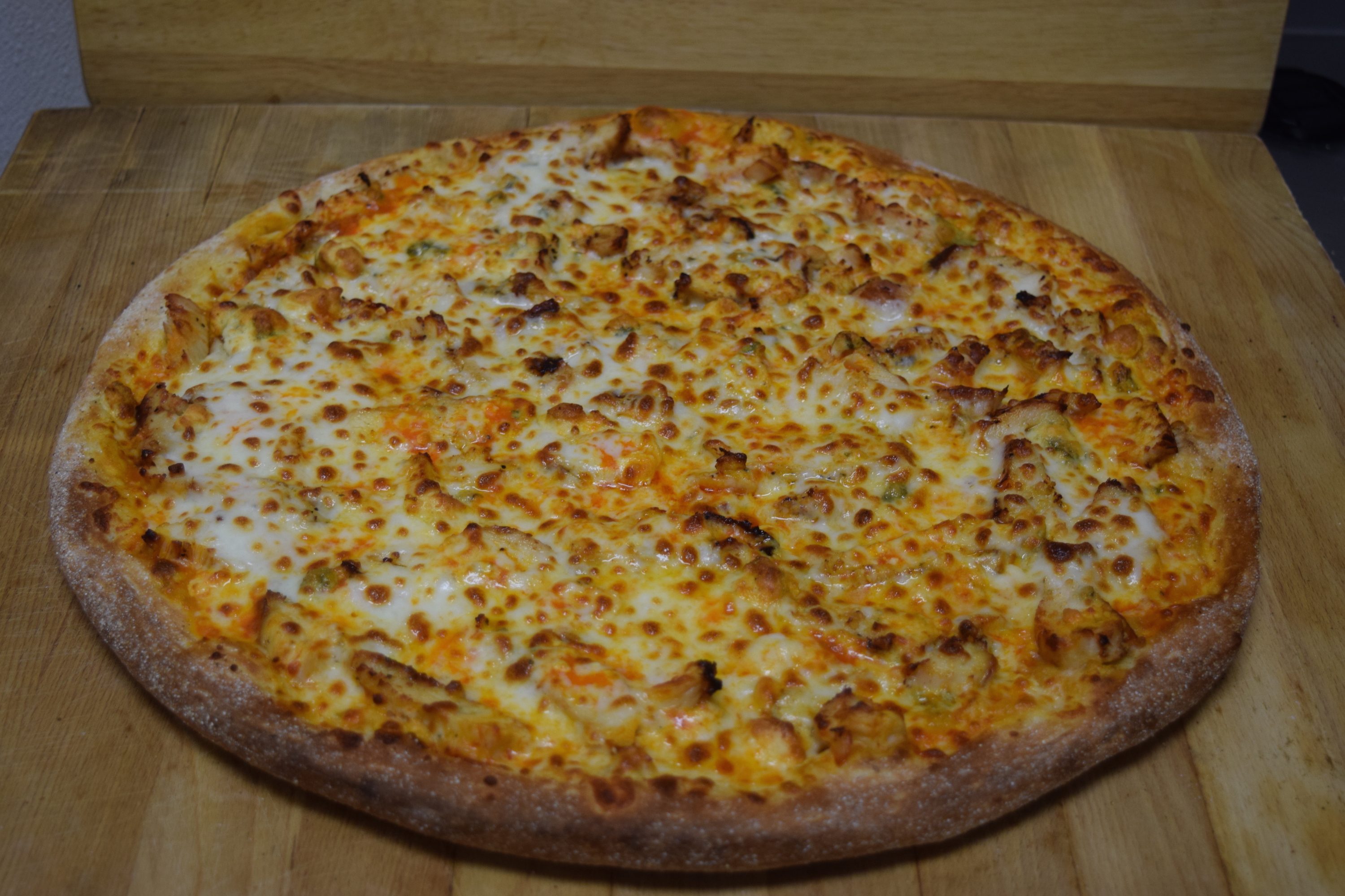 Order Buffalo Wing Pizza food online from Cuzino Pizza & Pasta store, North East on bringmethat.com
