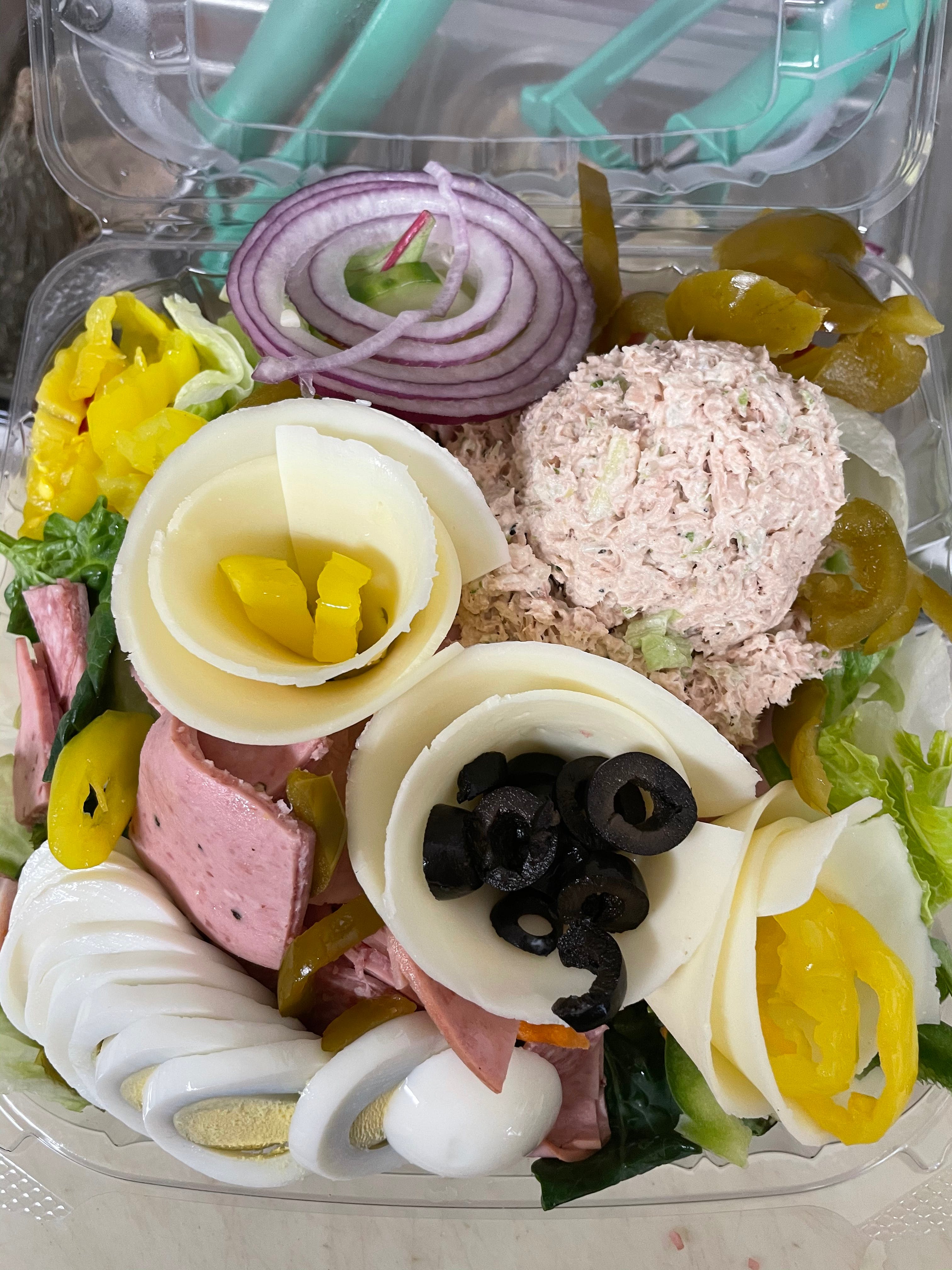 Order Antipasto Salad - Large food online from Amici Vicinato store, Lafayette Hill on bringmethat.com